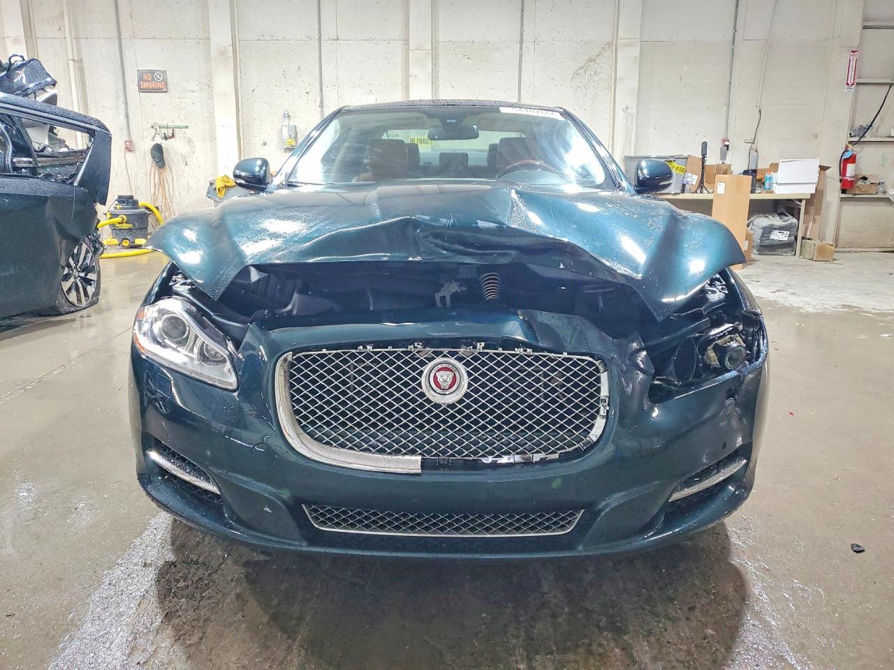 Jaguar XJ Portfolio