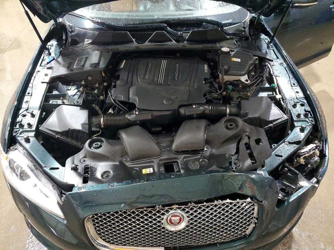 Jaguar XJ Portfolio