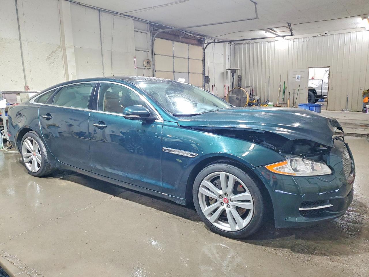 Jaguar XJ Portfolio
