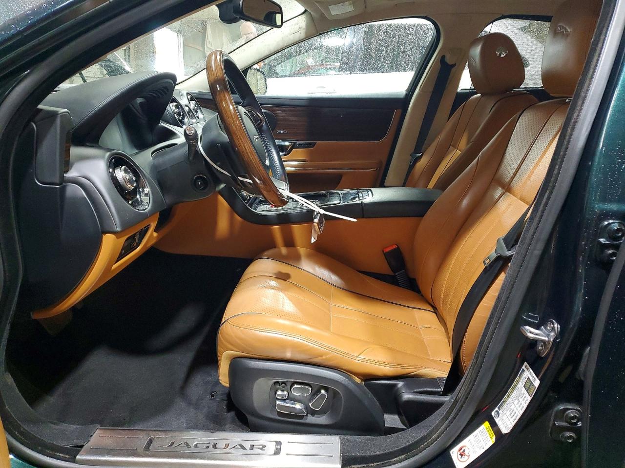 Jaguar XJ Portfolio