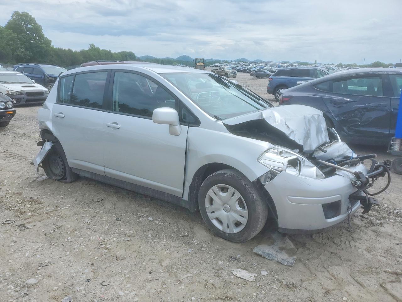 Nissan Versa 1.8 S