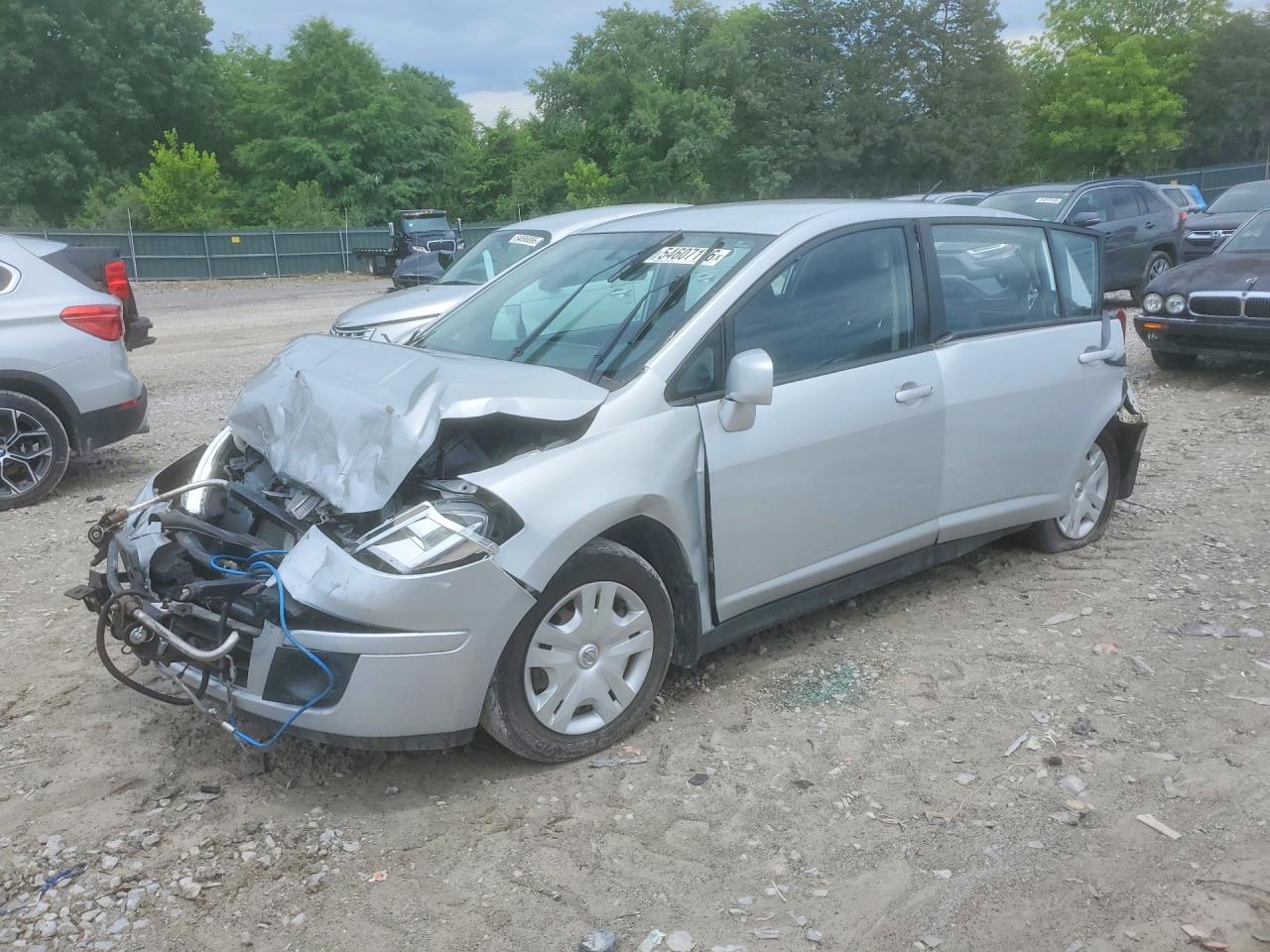 Salvage Nissan Versa Image