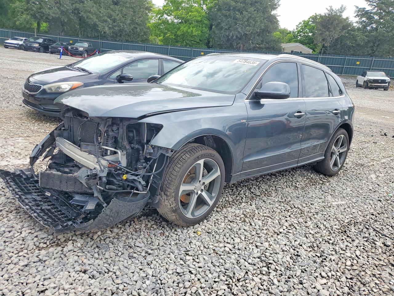 Salvage Audi Q5 Image