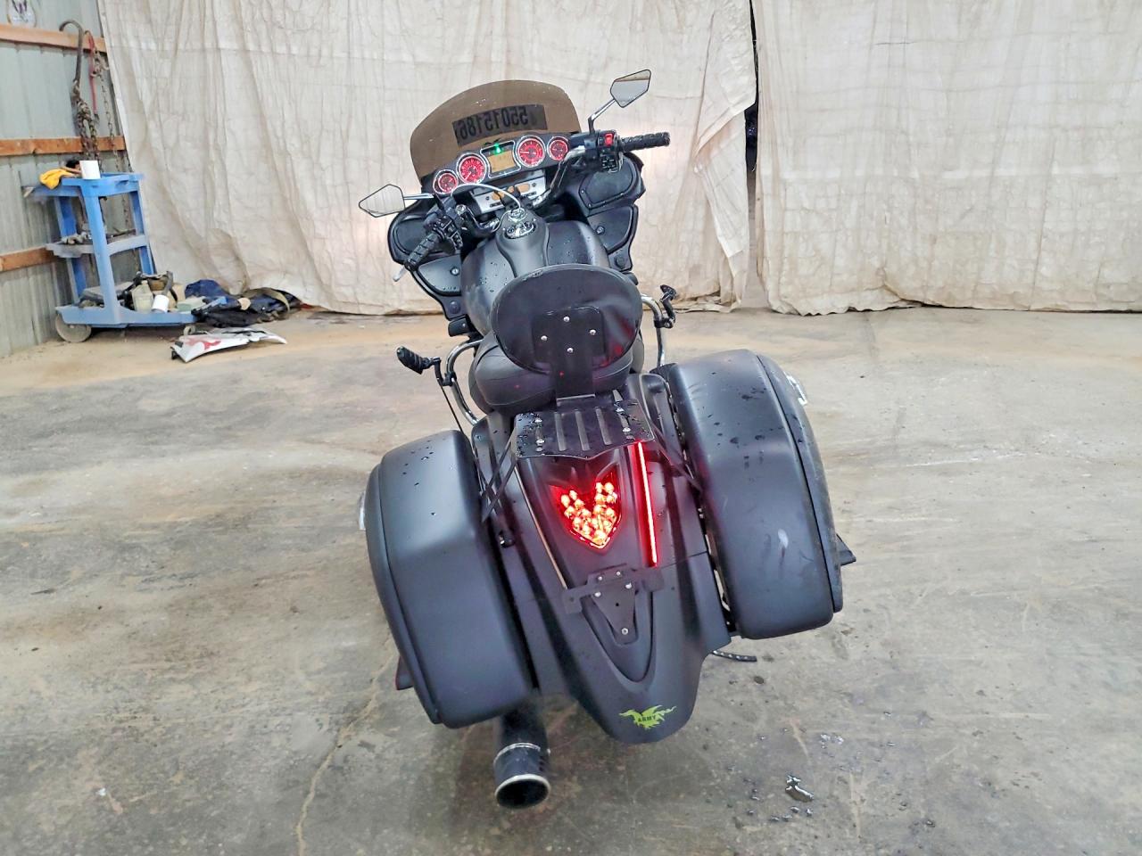 Kawasaki Vn1700 J J
