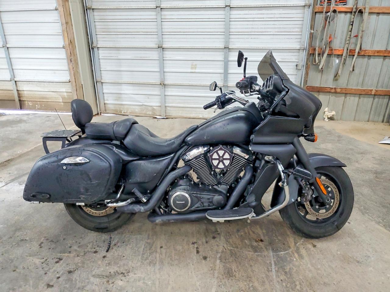 Salvage Kawasaki Vulcan 17 Image