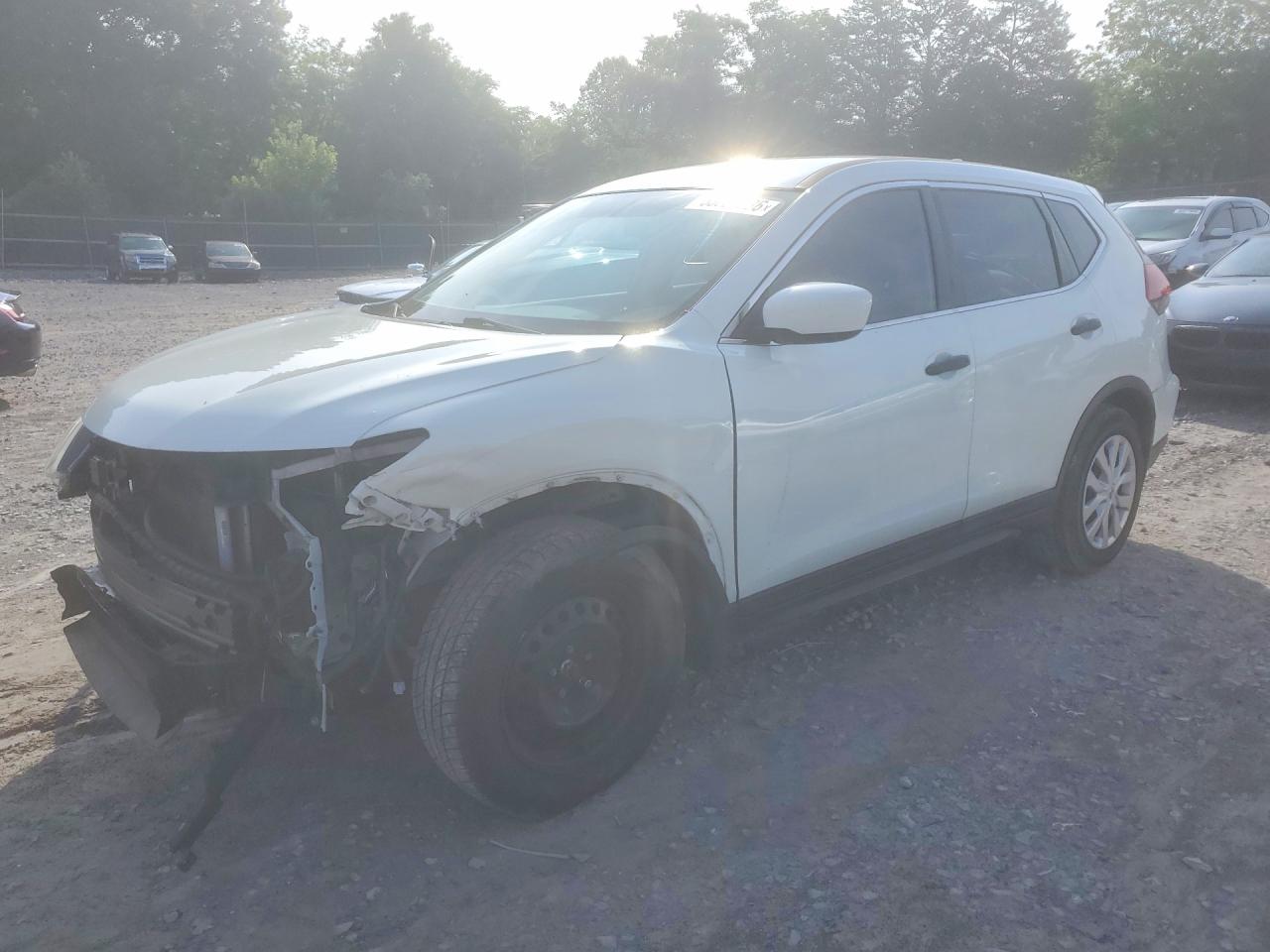 Salvage Nissan Rogue Image