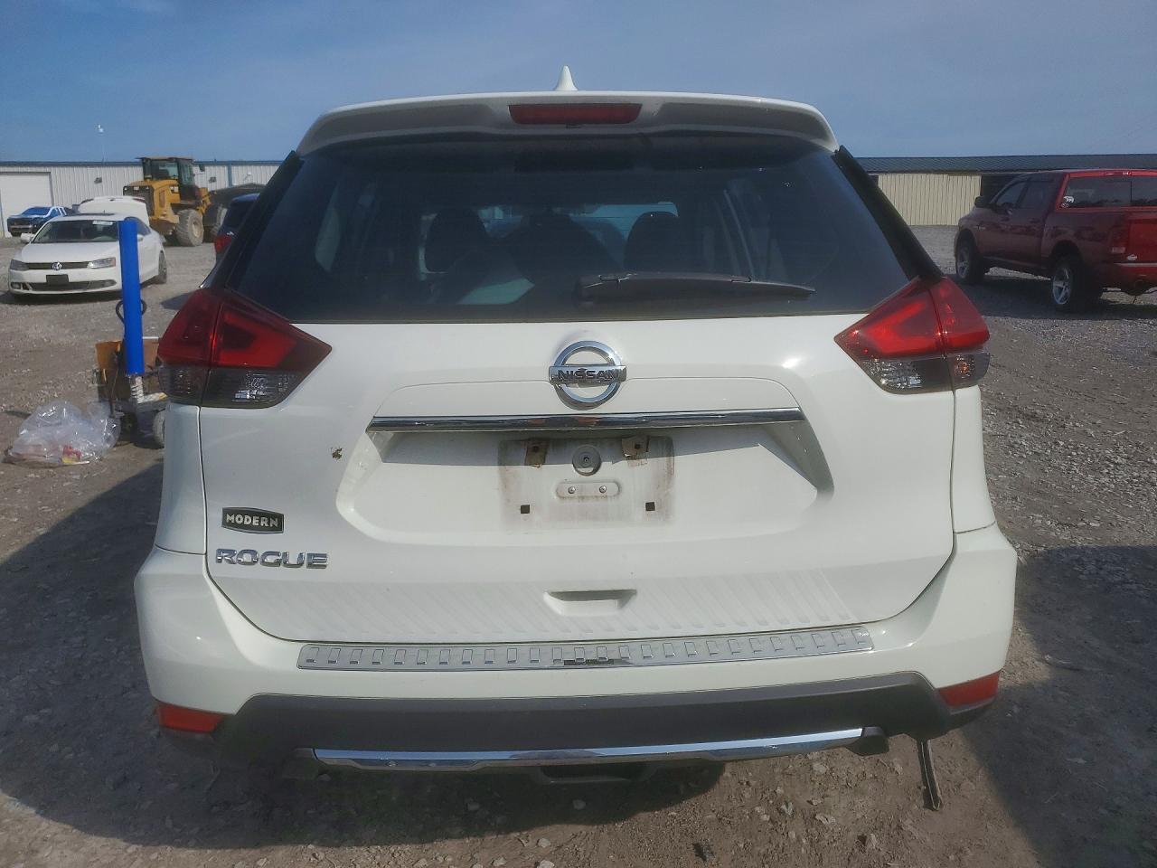 Nissan Rogue S