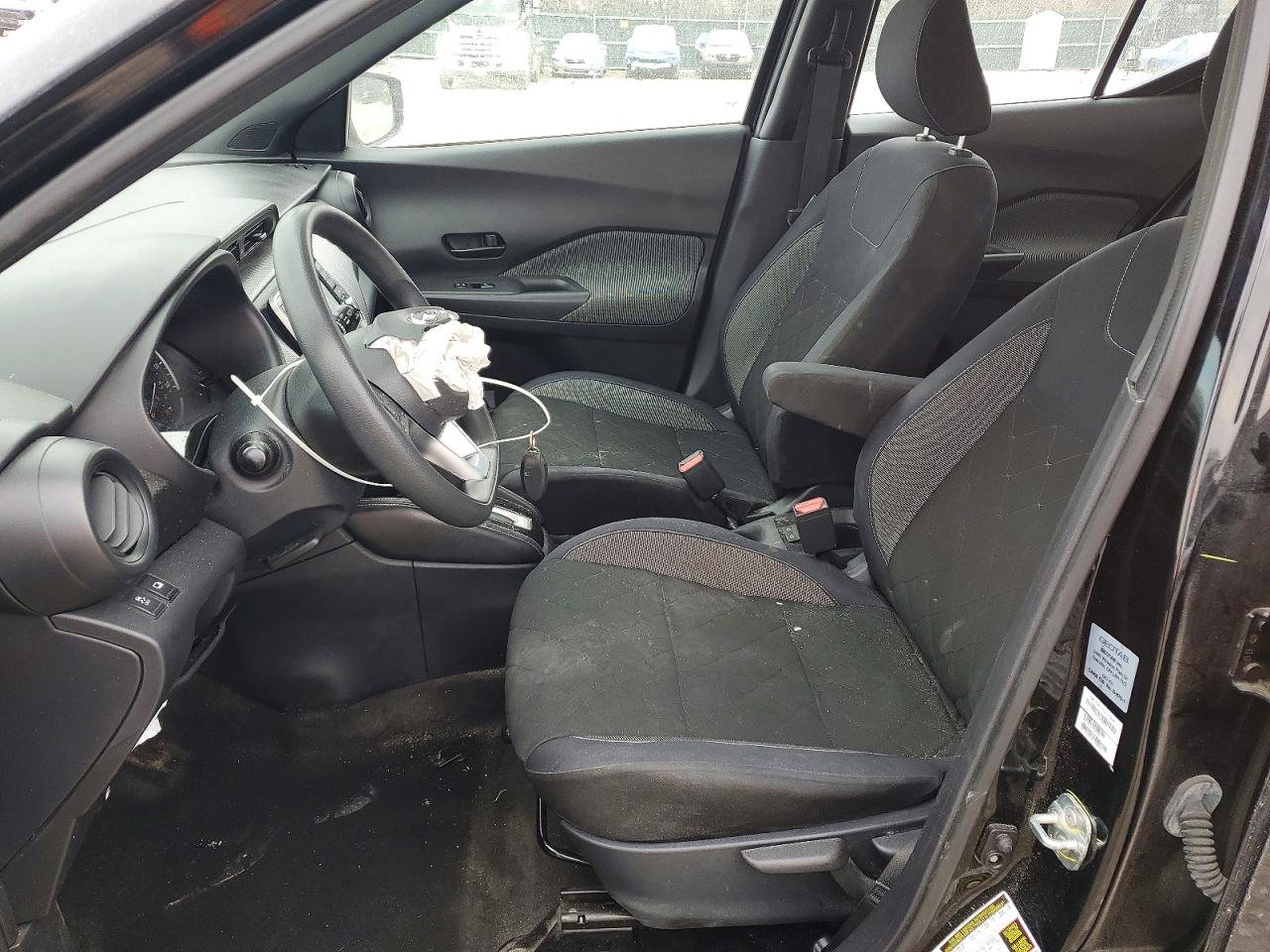 Nissan Kicks S