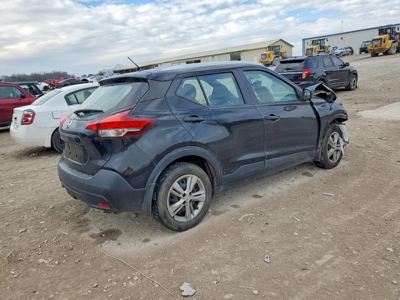 Nissan Kicks S