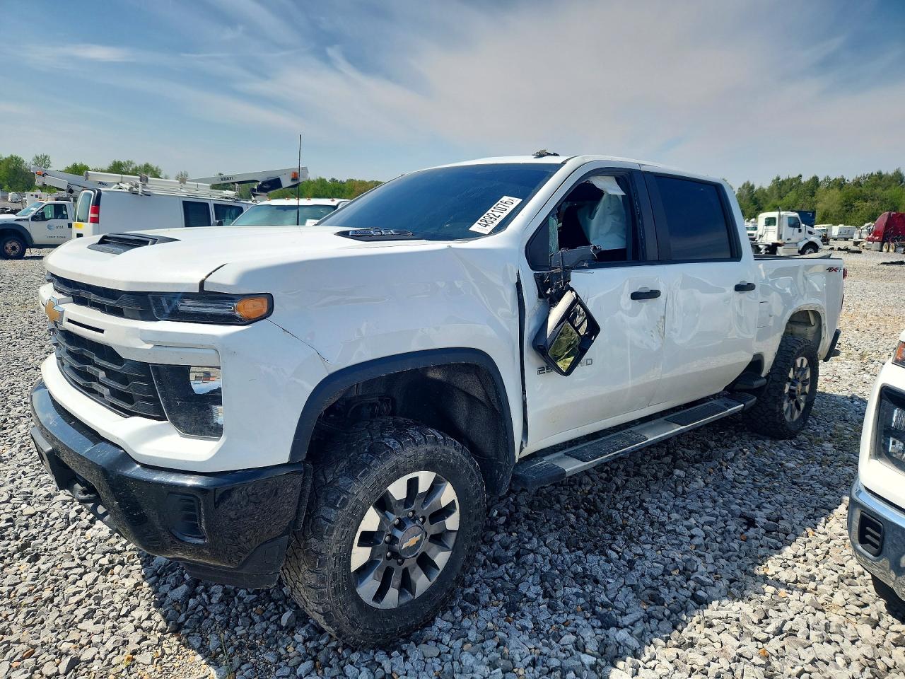 Salvage Chevrolet Silverado Image