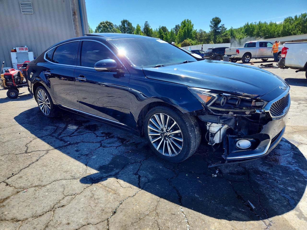 Kia Cadenza Premium