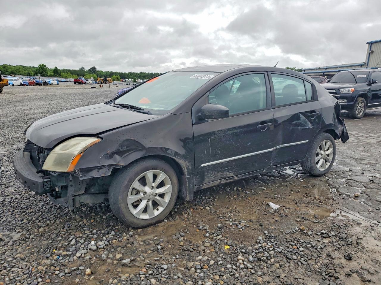 Salvage Nissan Sentra Image