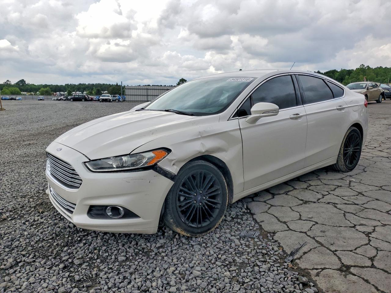 Salvage Ford Fusion Image