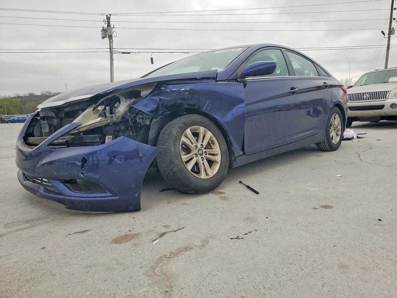 Salvage Hyundai SONATA Image