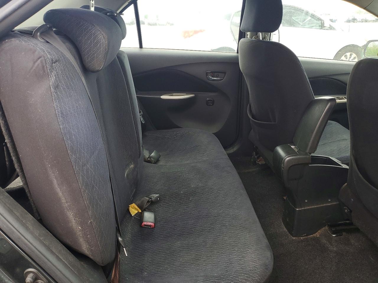 Toyota Yaris Base