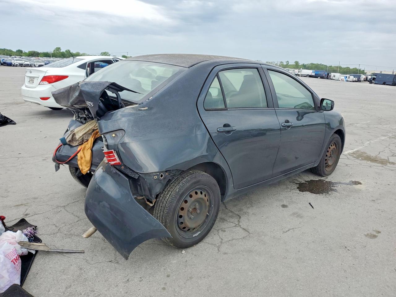 Toyota Yaris Base