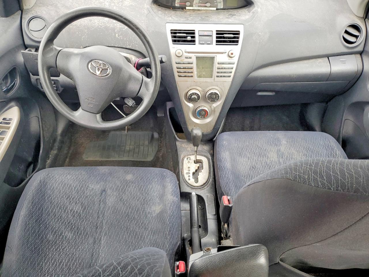 Toyota Yaris Base