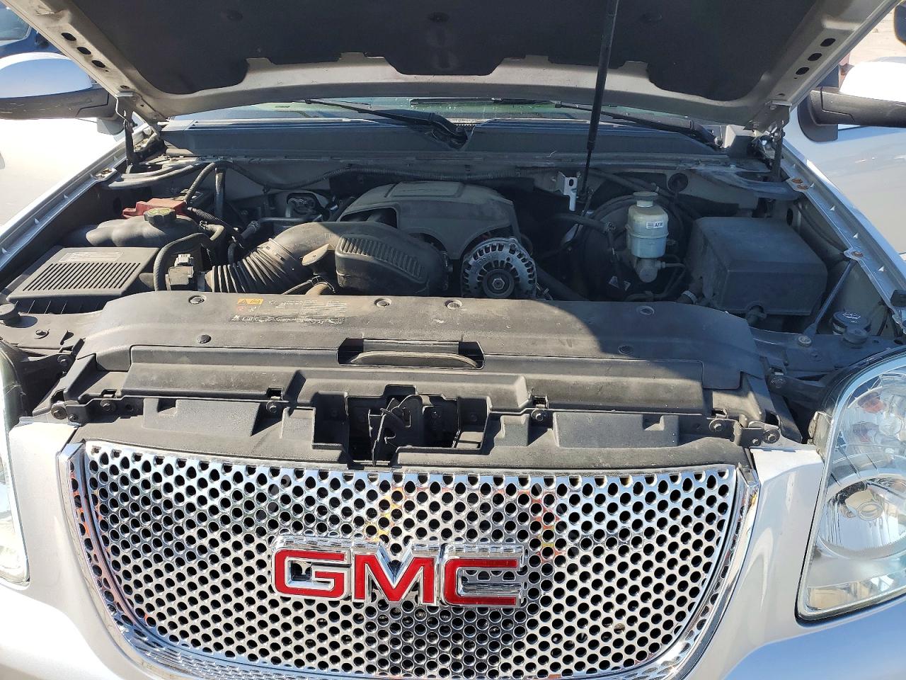 GMC Yukon Denali