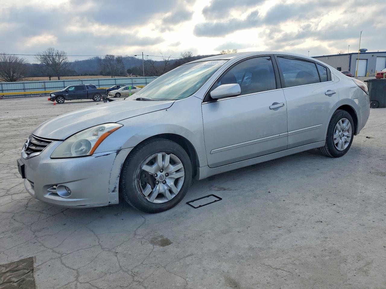 Salvage Nissan Altima Image