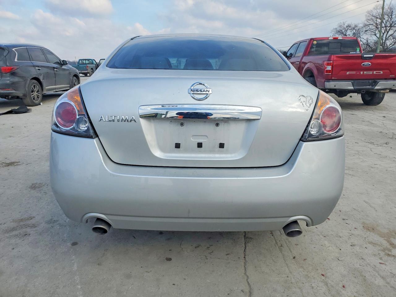 Nissan Altima Base