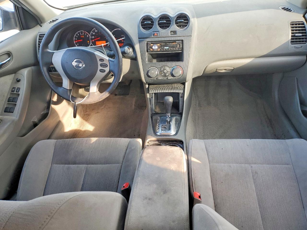 Nissan Altima Base