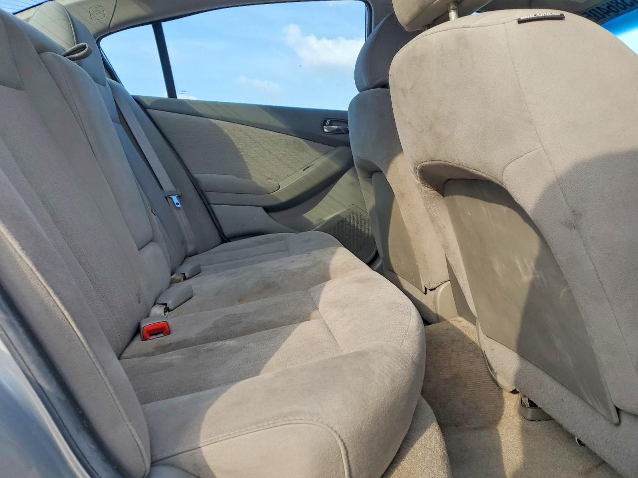 Nissan Altima Base