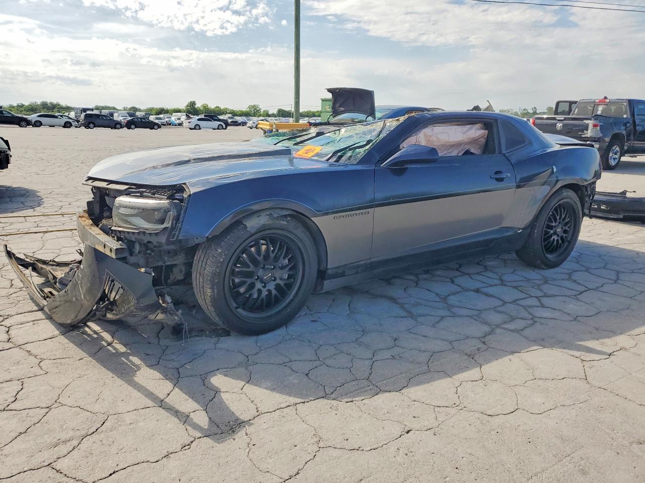 Salvage Chevrolet Camaro Image