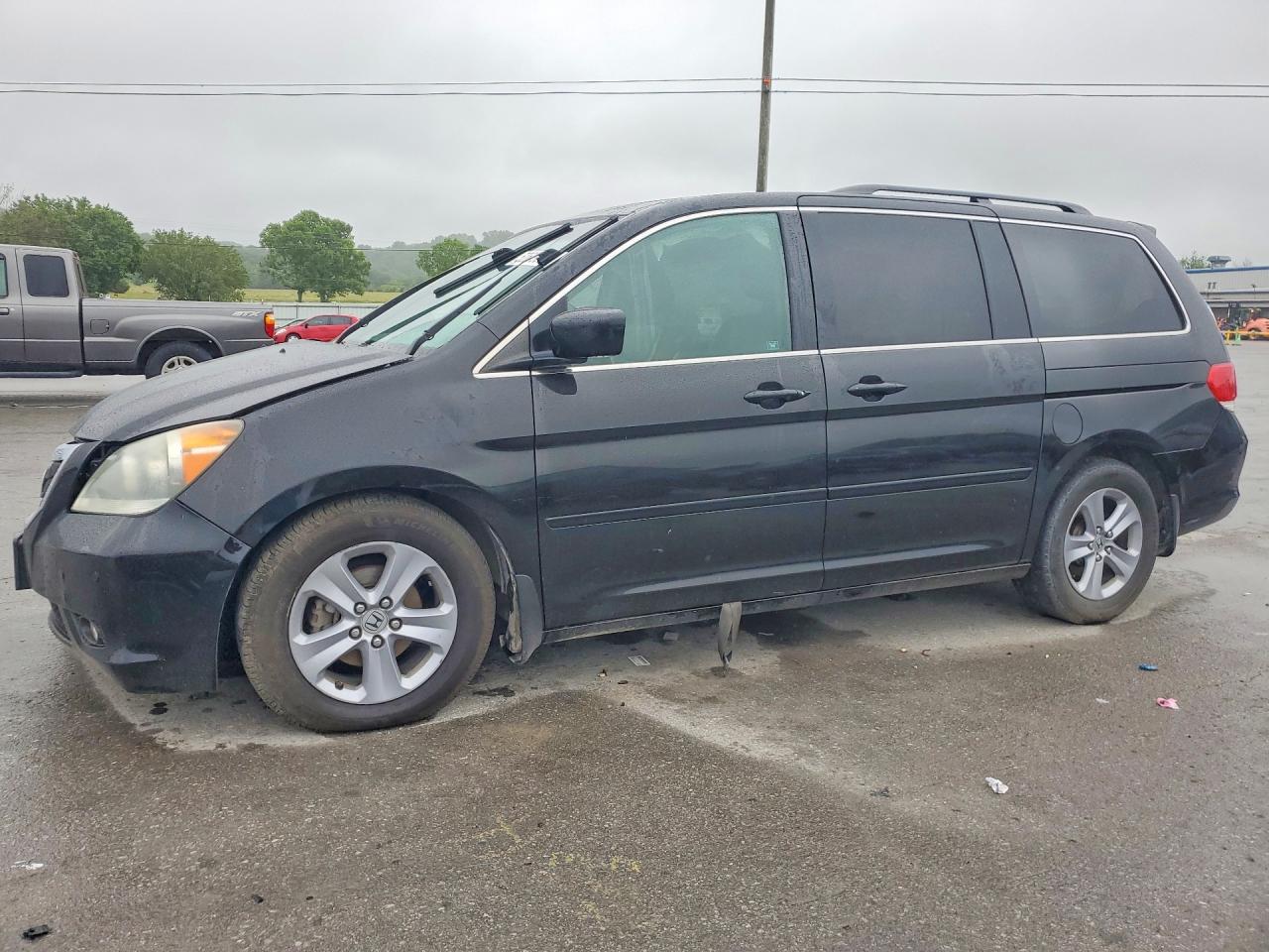 Salvage Honda Odyssey Image