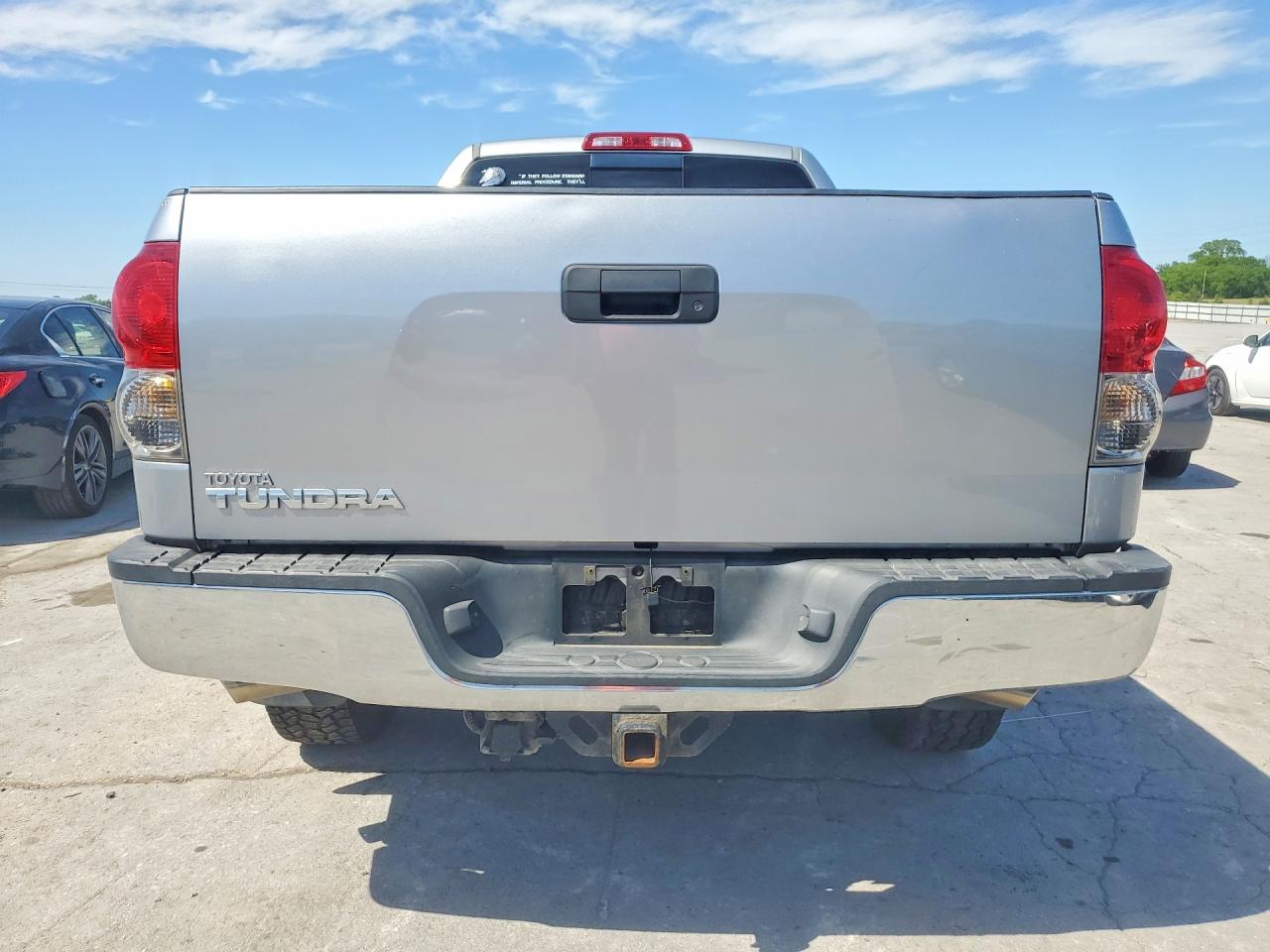 Toyota Tundra Double Cab Sr5