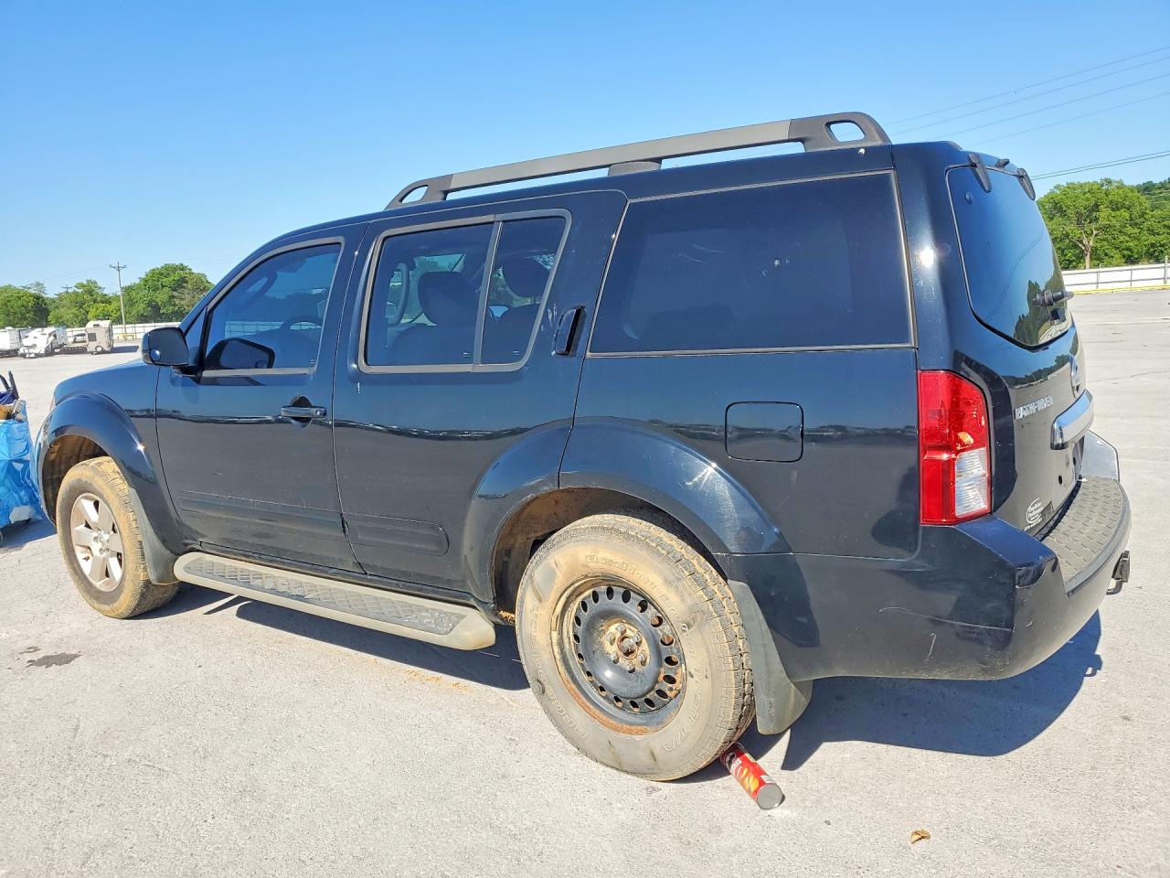 Nissan Pathfinder S