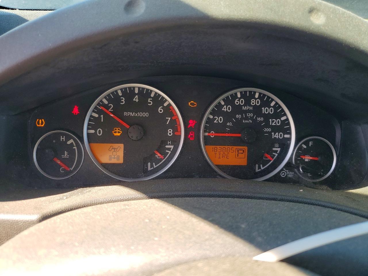 Nissan Pathfinder S