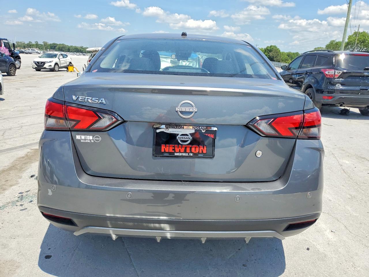 Nissan Versa S