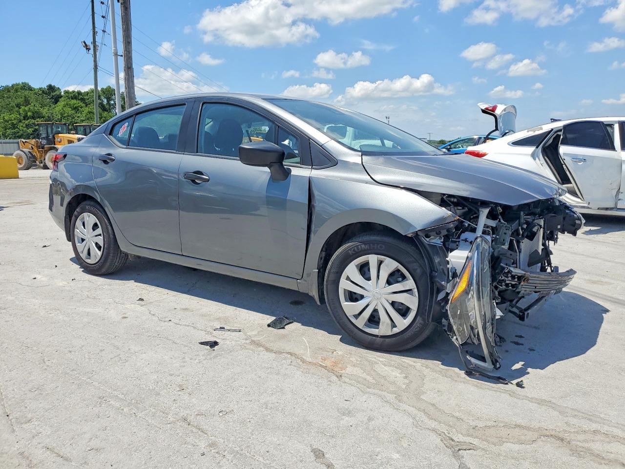 Nissan Versa S