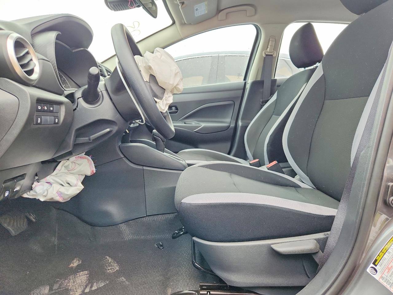 Nissan Versa S