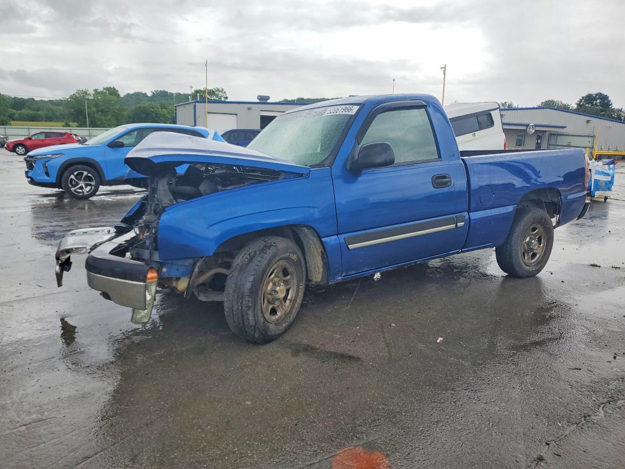 Salvage Chevrolet Silverado Image