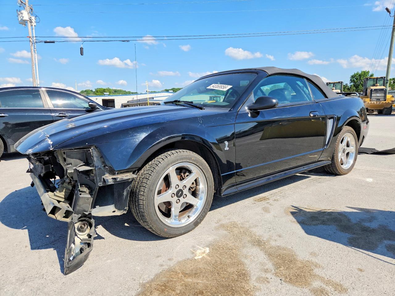 Salvage Ford Mustang Image