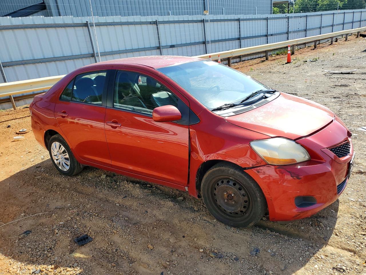 Toyota Yaris Base