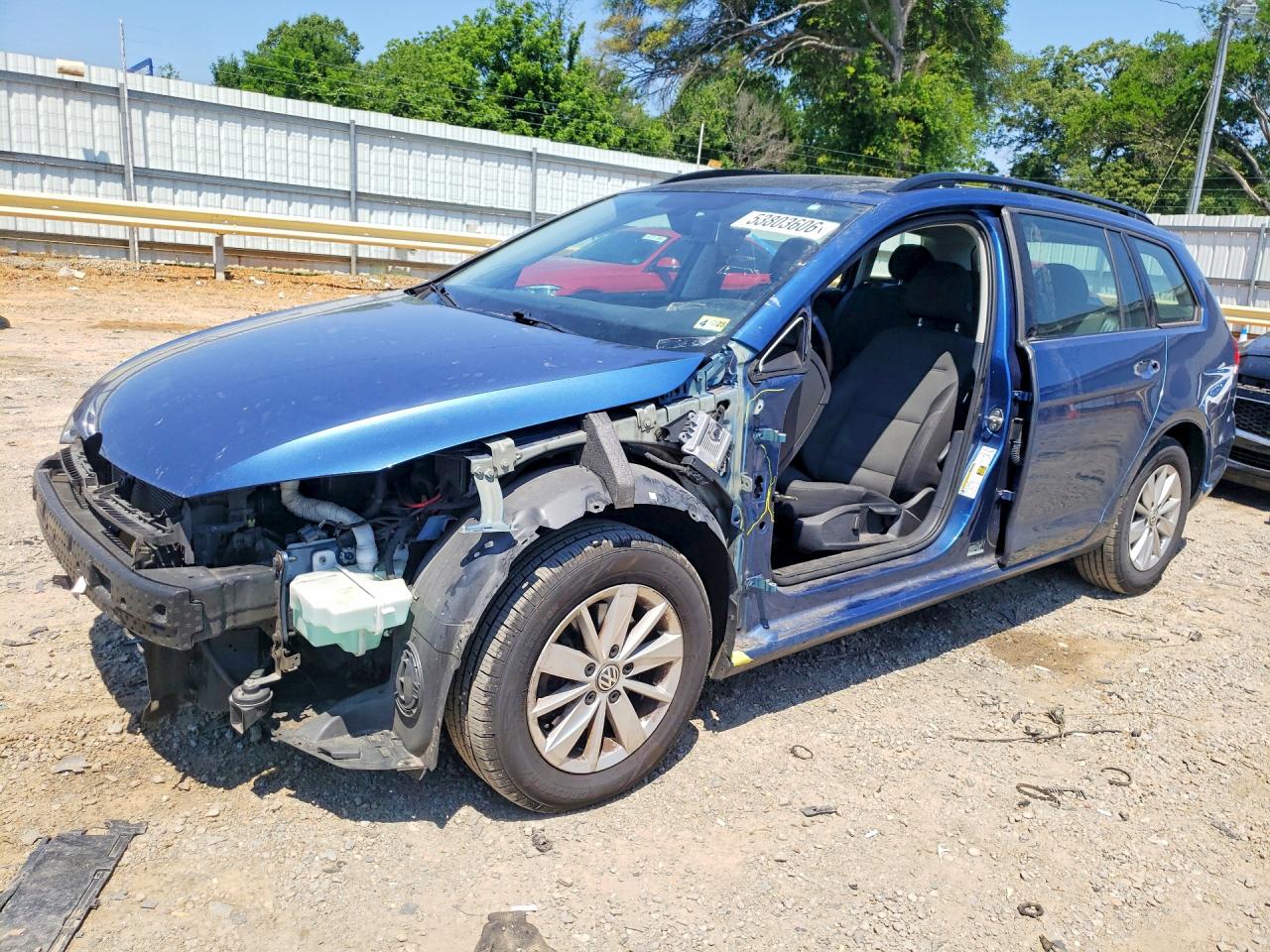Salvage Volkswagen Golf Image