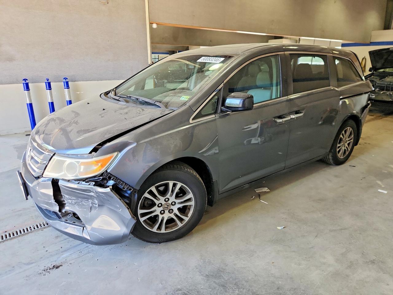 Salvage Honda Odyssey Image
