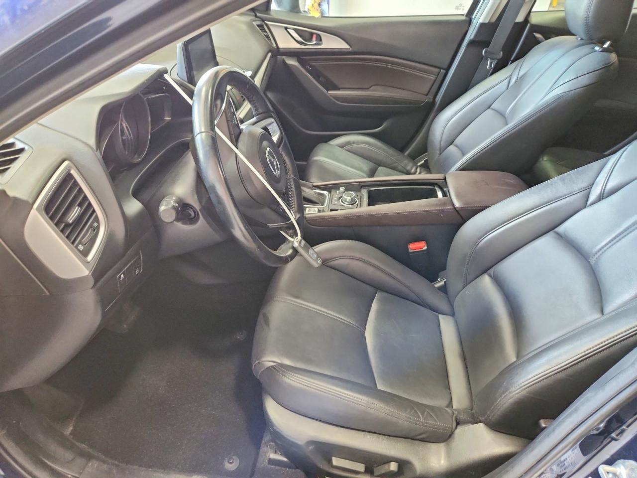Mazda 3 Touring