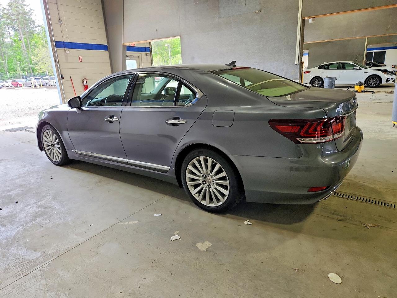 Lexus LS 460