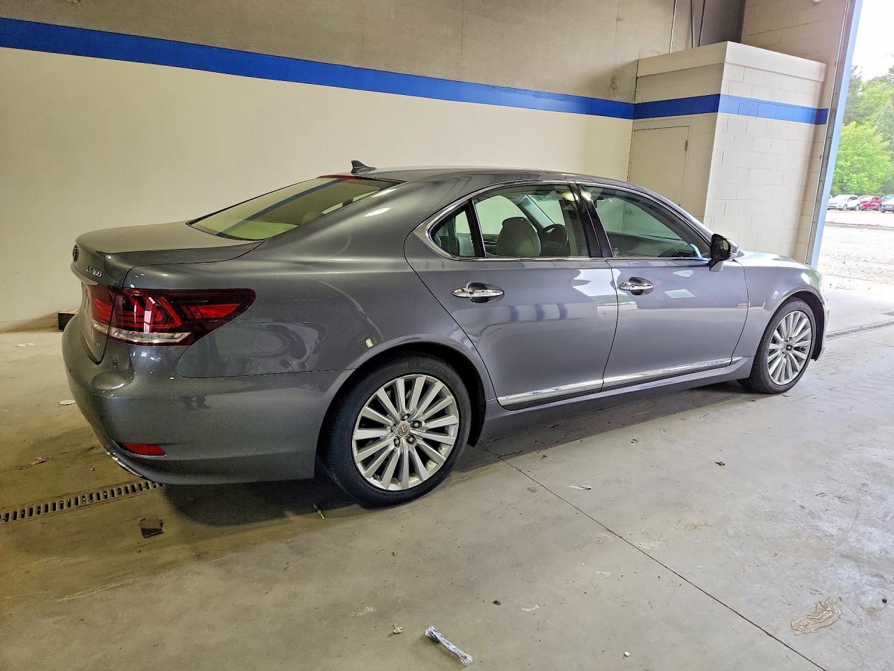 Lexus LS 460