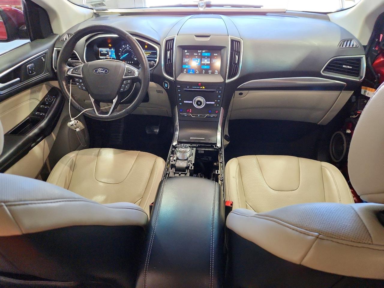 Ford Edge Titanium