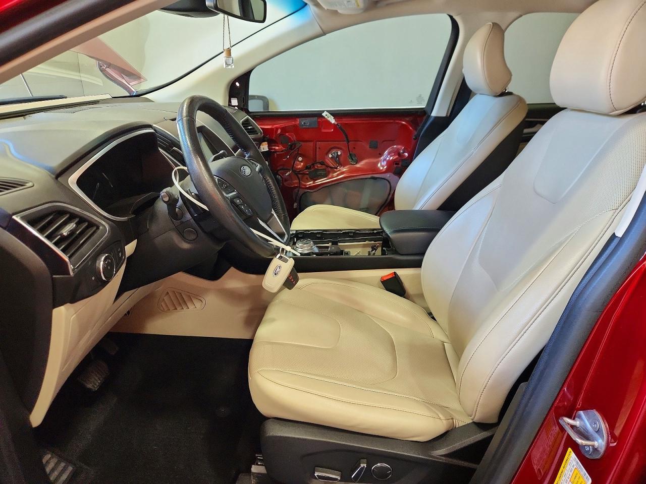Ford Edge Titanium