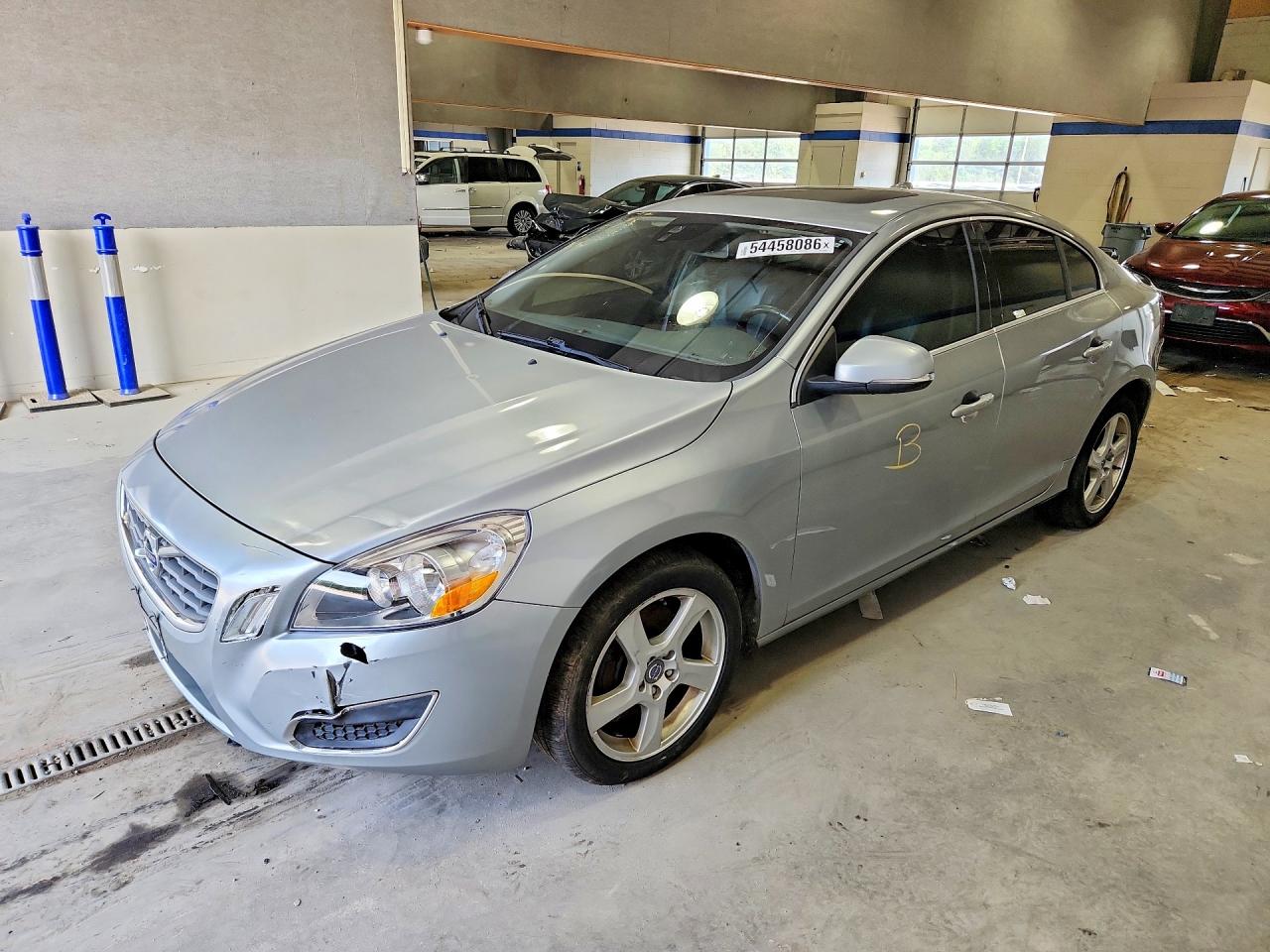 Salvage Volvo S60 Image