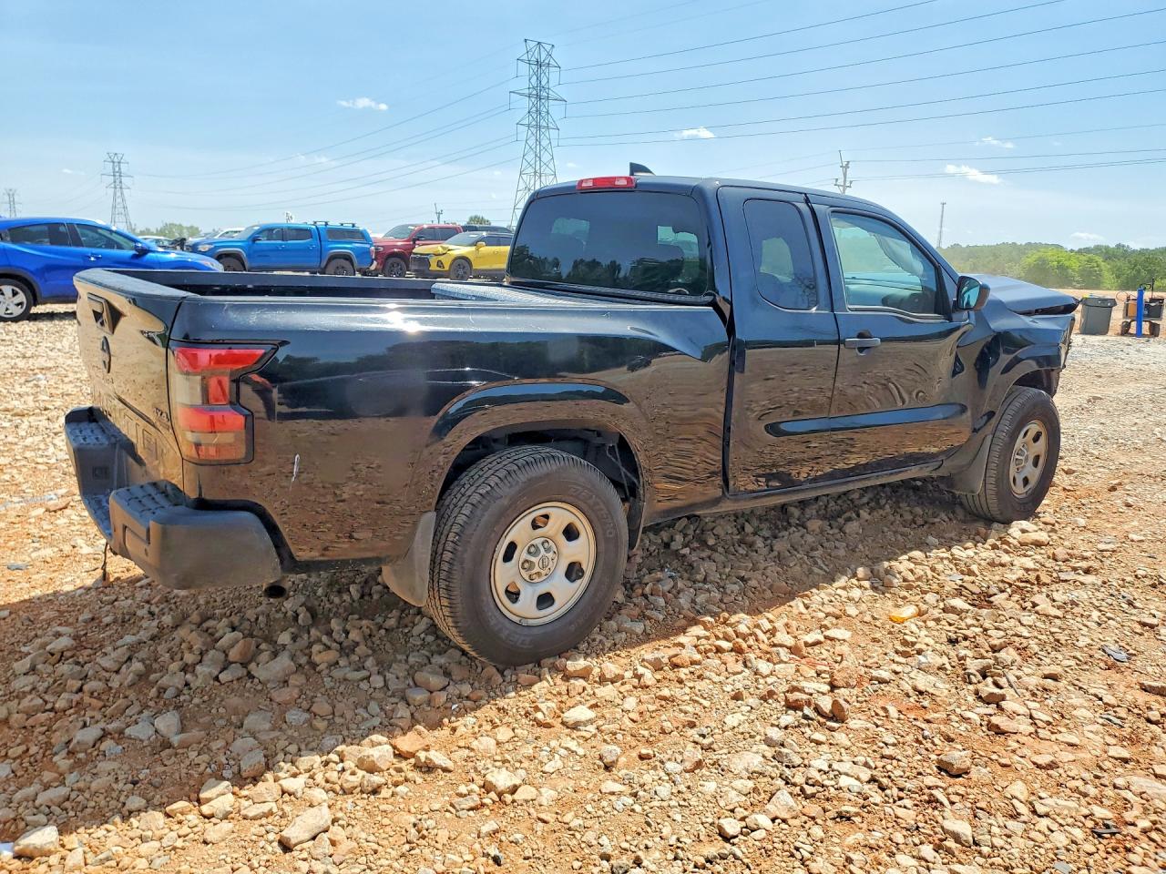 Nissan Frontier S