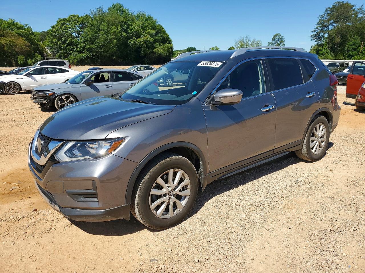 Salvage Nissan Rogue Image