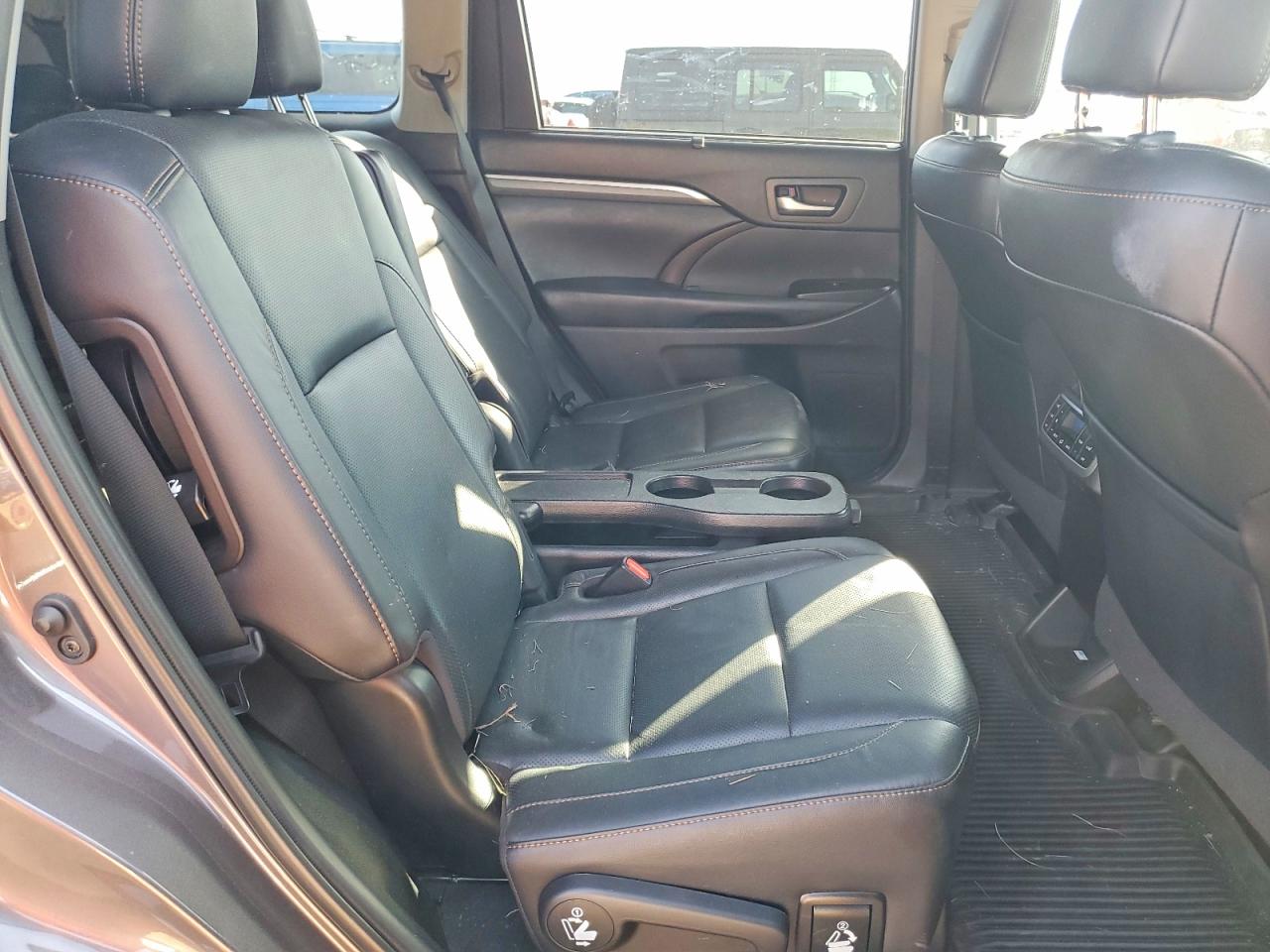 Toyota Highlander Limited Platinum