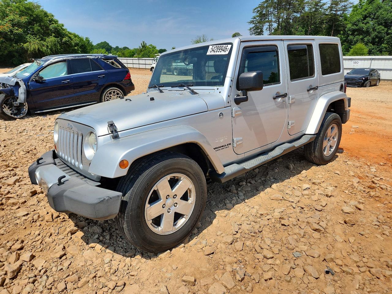 Salvage Jeep Wrangler Image