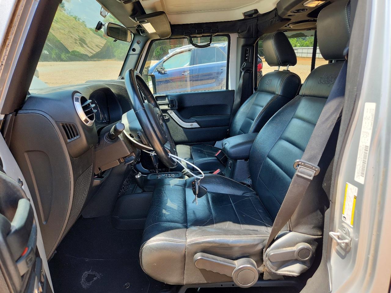Jeep Wrangler Sahara